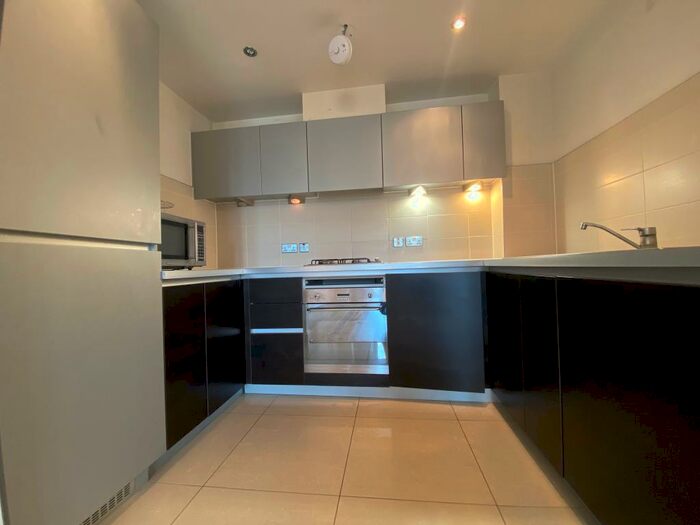 2 Bedroom Flat To Rent In Pepys Court, Cambridge, CB4