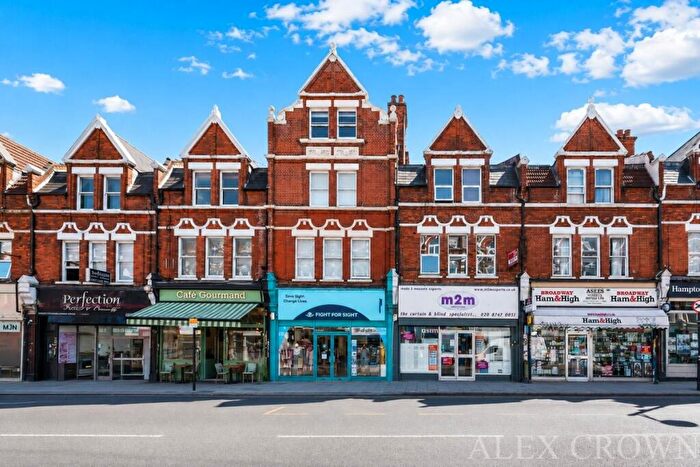 3 Bedroom Flat To Rent In Broadway Parade, Crouch End, N8