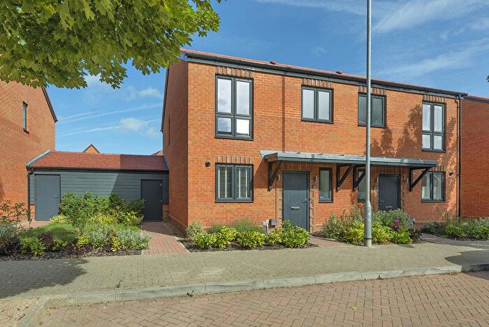 3 Bedroom Semi-Detached House For Sale In Orchard Way, Kings Hill, ME19