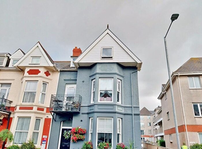 1 Bedroom Flat For Sale In Esplanade Avenue, Porthcawl, Bridgend (County Of), CF36