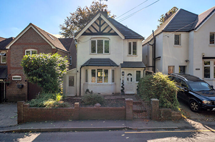 3 Bedroom Detached House For Sale In Wych Hill, Woking, Surrey, GU22