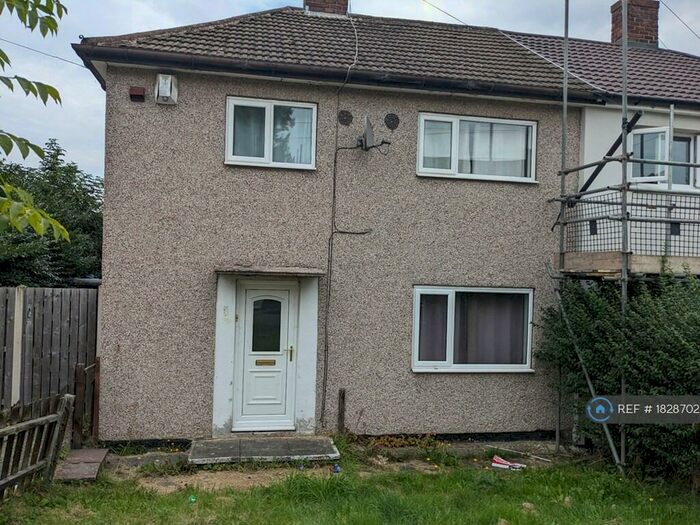 3 Bedroom Semi-Detached House To Rent In Severnside Place, Sheffield, S13