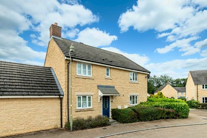 3 Bedroom Detached House To Rent In Primrose Close, Witney OX28
