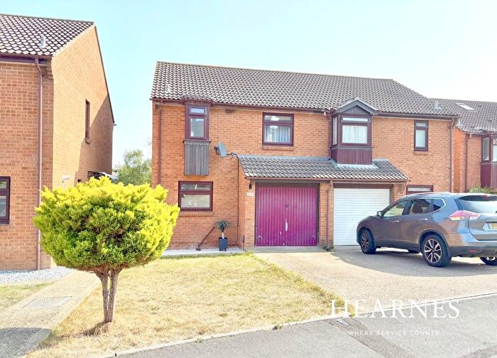 3 Bedroom Semi-Detached House For Sale In Tollard Close, Parkstone, Poole, BH12