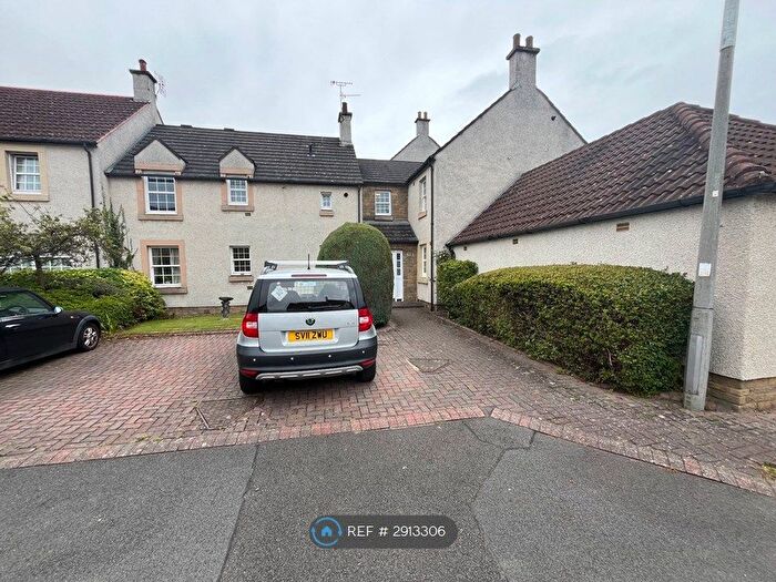 2 Bedroom Flat To Rent In Hillpark Court, Edinburgh, EH4