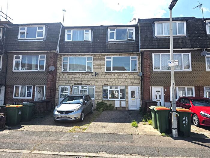 4 Bedroom Terraced House To Rent In Croombs Road, London, E16