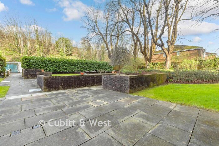 1 Bedroom Apartment For Sale In London Road, Patcham, Brighton, East Sussex, BN1