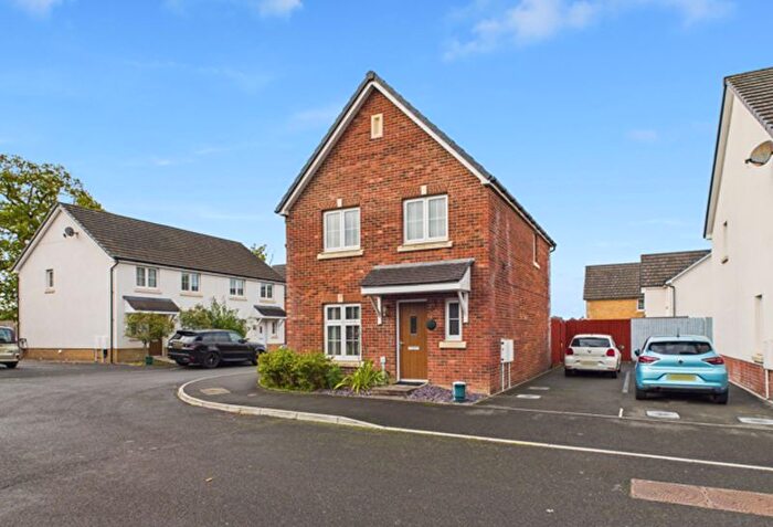 3 Bedroom Detached House For Sale In Maes Lewis Morris, Llangunnor, Carmarthen, SA31