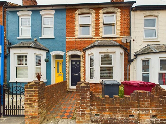 3 Bedroom Terraced House To Rent In St. Georges Road, Reading, Berkshire, RG30
