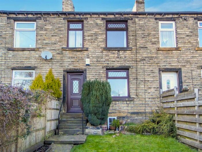 3 Bedroom Cottage To Rent In Longwood Road, Paddock, Huddersfield, HD3