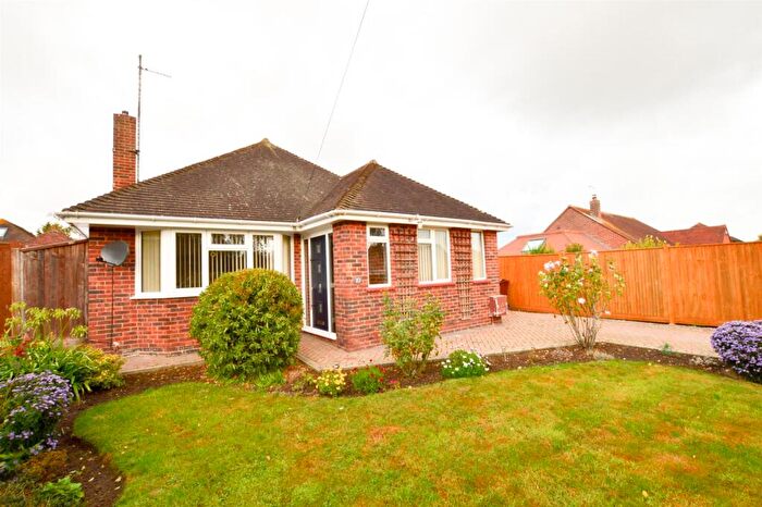 2 Bedroom Detached Bungalow To Rent In Willingdon Way, Eastbourne, BN22