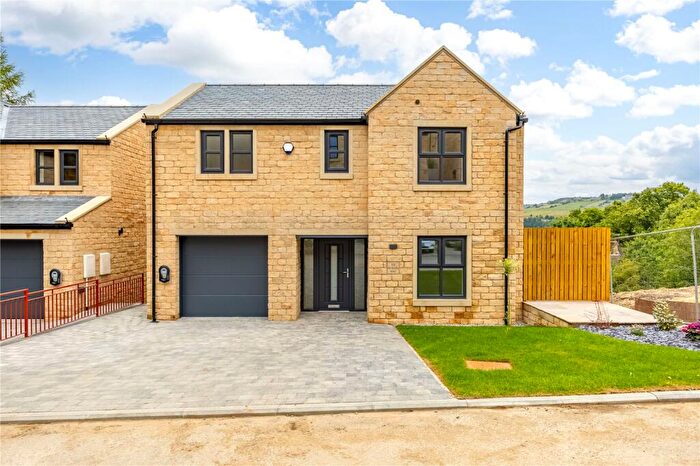 4 Bedroom Detached House For Sale In (No.) Hollin Way, Linthwaite, Huddersfield, HD7