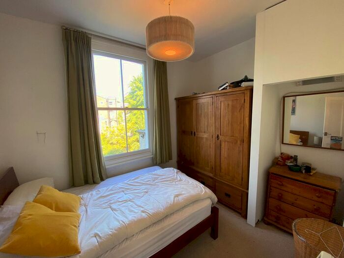 1 Bedroom Flat To Rent In St. Martin's Road, London, SW9