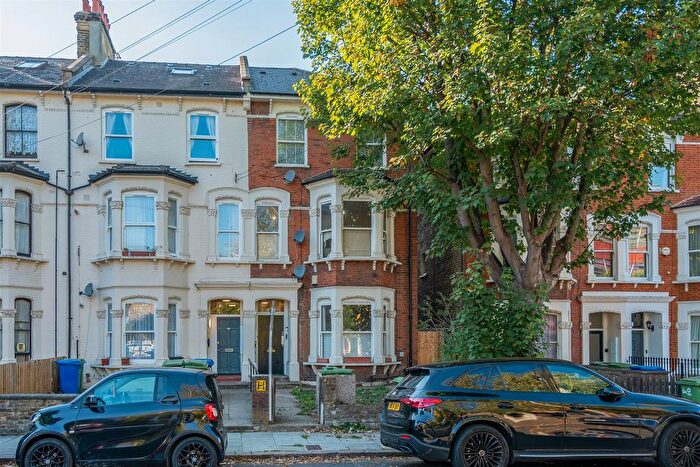 1 Bedroom Flat For Sale In York Grove, London, SE15