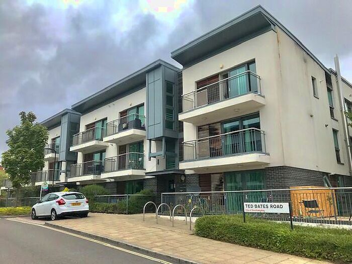 1 Bedroom Apartment To Rent In Ted Bates Road, Southampton, SO14