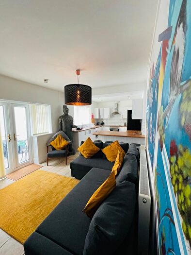 6 Bedroom Terraced House To Rent In Vivian Road, Swansea, SA2