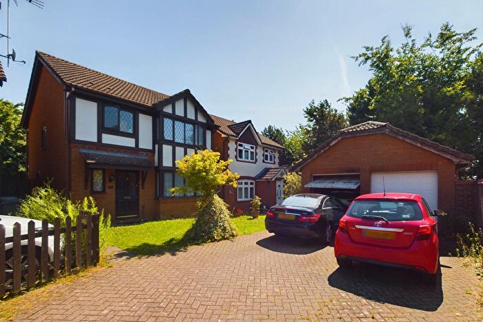 3 Bedroom Detached House To Rent In Kenilworth Close, Hemel Hempstead, HP2