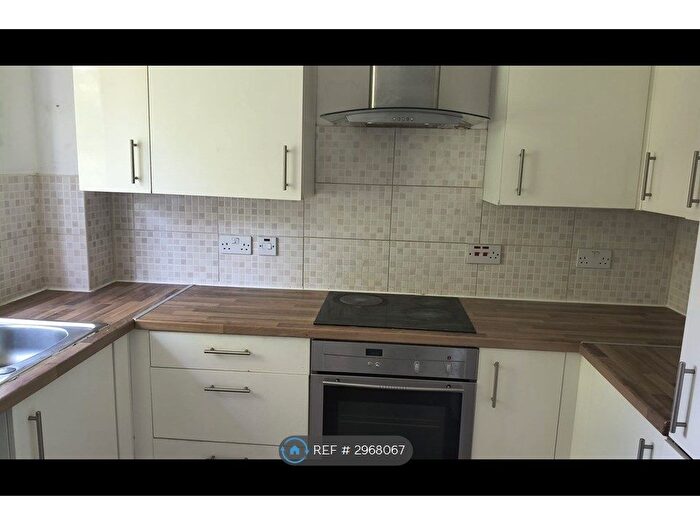 2 Bedroom Flat To Rent In St Aidans Court, Barking, IG11