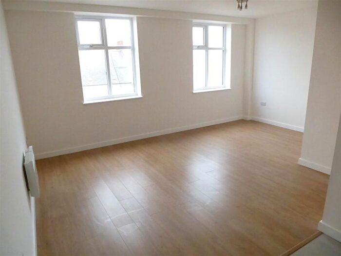 1 Bedroom Flat To Rent In Oxford House, Kidderminster, DY10