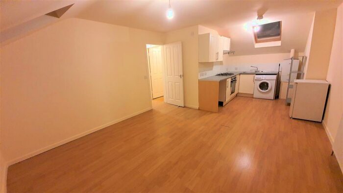 2 Bedroom Flat To Rent In Egerton Road North, Chorlton, M16