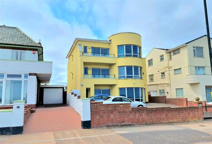 3 Bedroom Flat To Rent In Palm Bay Avenue, Cliftonville, Margate, CT9