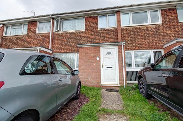 3 Bedroom Terraced House For Sale In Barnwood Close, Reading, RG30