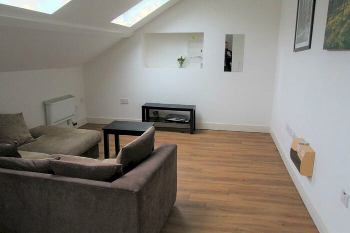 1 Bedroom Flat To Rent In Windsor Road, Penarth, South Glamorgan, Vale Of Glamorgan, The, CF64