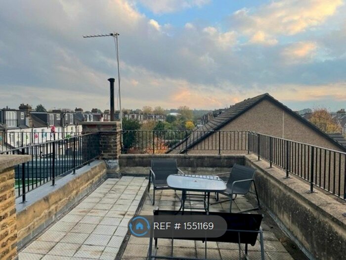 1 Bedroom Flat To Rent In Raynes Park, London, SW20