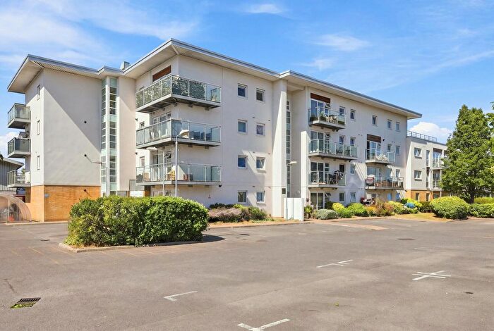 2 Bedroom Flat For Sale In Bircham Road, Southend-On-Sea, SS2