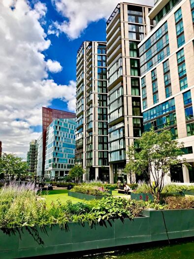 2 Bedroom Flat For Sale In Merchant Square East, London, W2