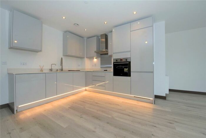 2 Bedroom Flat To Rent In Mill Wood, Maidstone, ME14