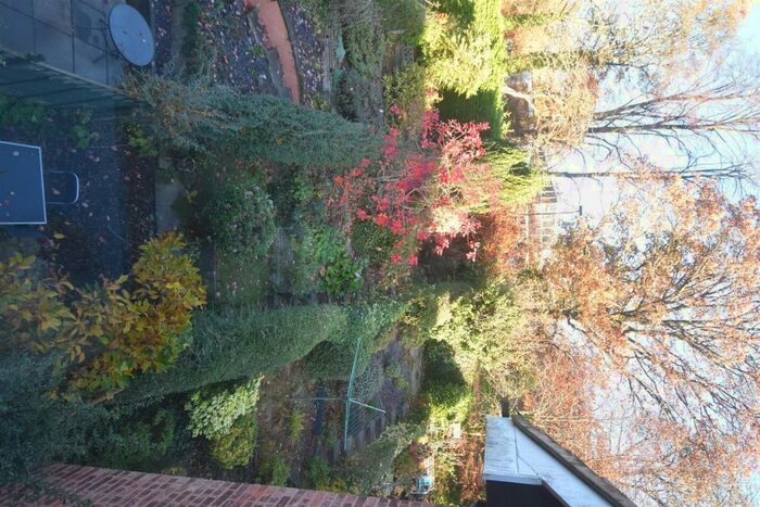 3 Bedroom House To Rent In Kingfisher Way, Birmingham, B30