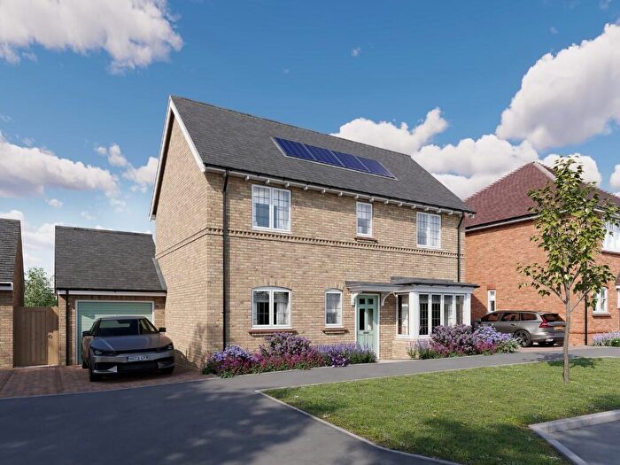 3 Bedroom Detached House For Sale In Lorimer Avenue, Alfold Road, Cranleigh, GU6