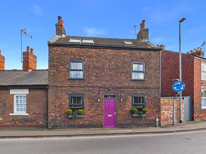 3 Bedroom Semi-Detached House For Sale In Keldgate, Beverley, East Riding Of Yorkshire, HU17