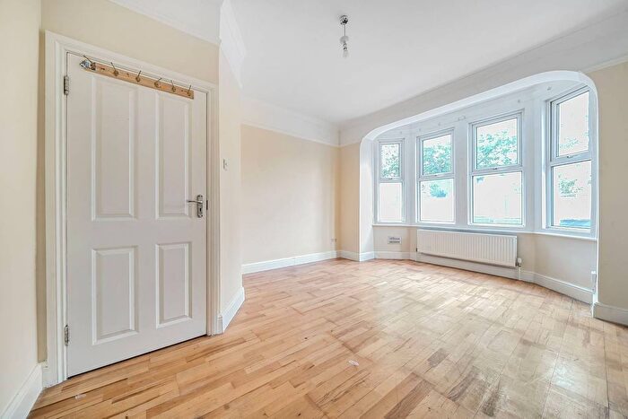 2 Bedroom Flat For Sale In Bensham Lane, Croydon, CR0