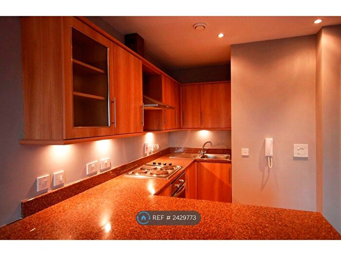 2 Bedroom Flat To Rent In Kenilworth Court, Stone, ST15