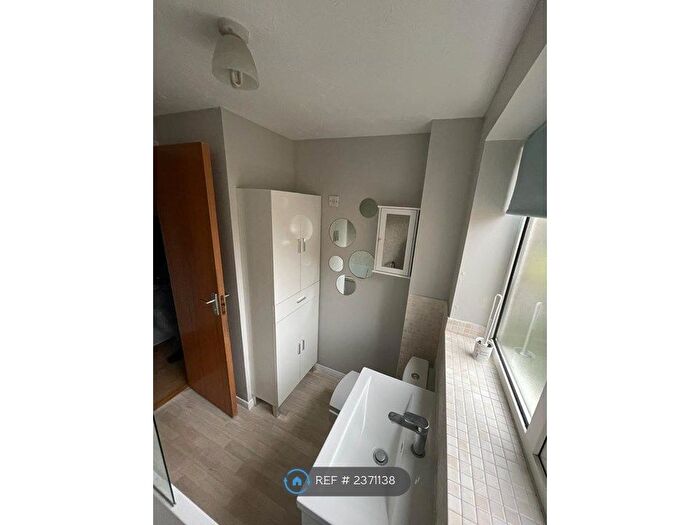 1 Bedroom Flat To Rent In Eton Wick Road, Eton Wick, Windsor, SL4
