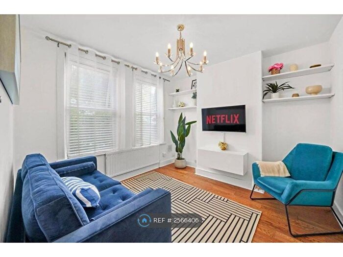 2 Bedroom Flat To Rent In Hibbert Road, London, E17
