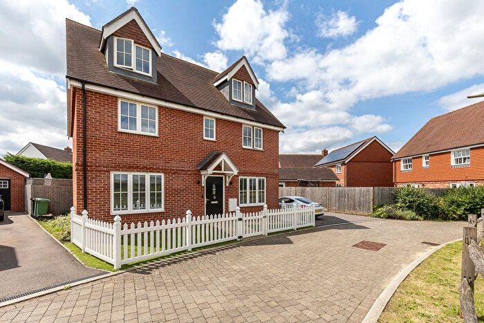 5 Bedroom Detached House For Sale In Peach Road, Horley, Surrey, RH6