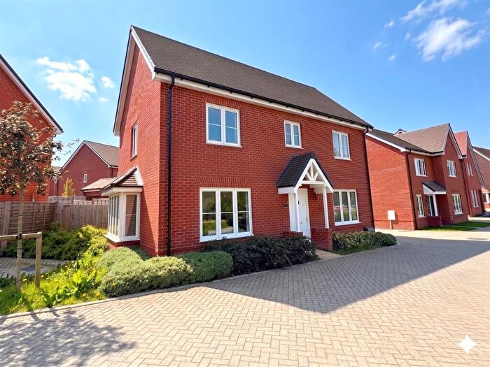 3 Bedroom Detached House For Sale In Cranesbill Road, Curbridge, Southampton, SO30