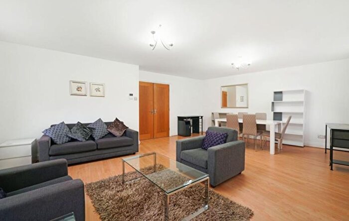 3 Bedroom Apartment To Rent In Palgrave Gardens, Marylebone, London, NW1