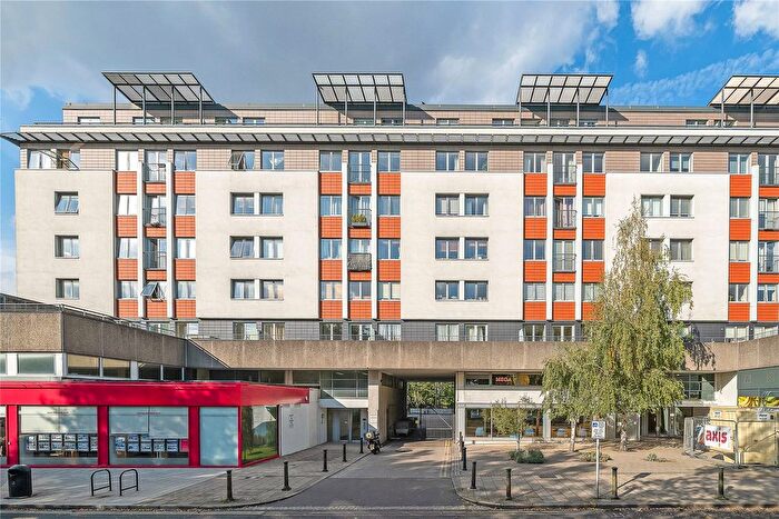 1 Bedroom Flat For Sale In Albemarle Road, Beckenham, BR3