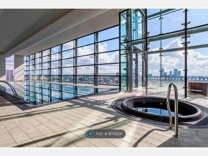 2 Bedroom Flat To Rent In Goulden Street, Manchester, M4