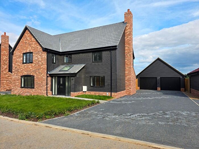 4 Bedroom Detached House To Rent In Barn Grove View, IP6