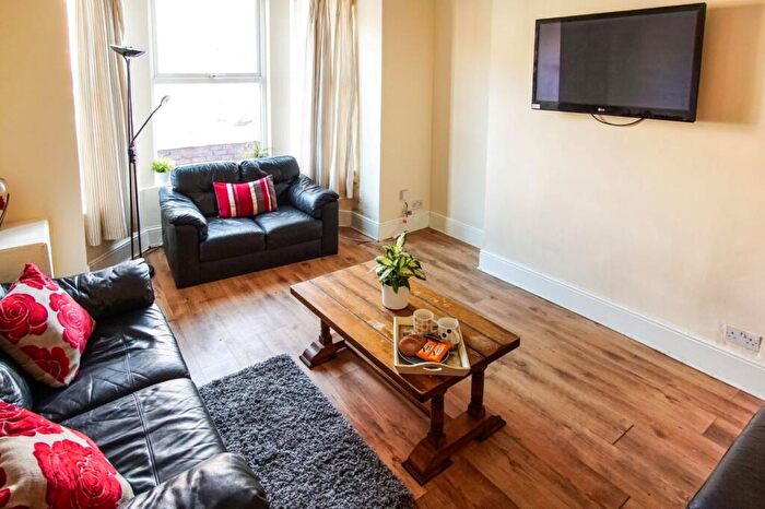 8 Bedroom Terraced House To Rent In Granville Road, Manchester, Greater Manchester, M14