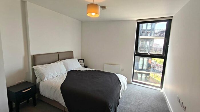 2 Bedroom Apartment To Rent In Vox, M15