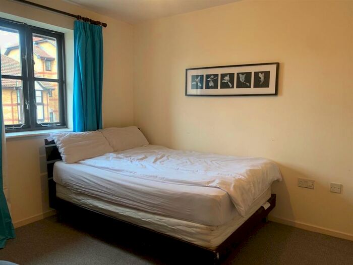 2 Bedroom Flat To Rent In Somerset Hall, Creighton Road, N17