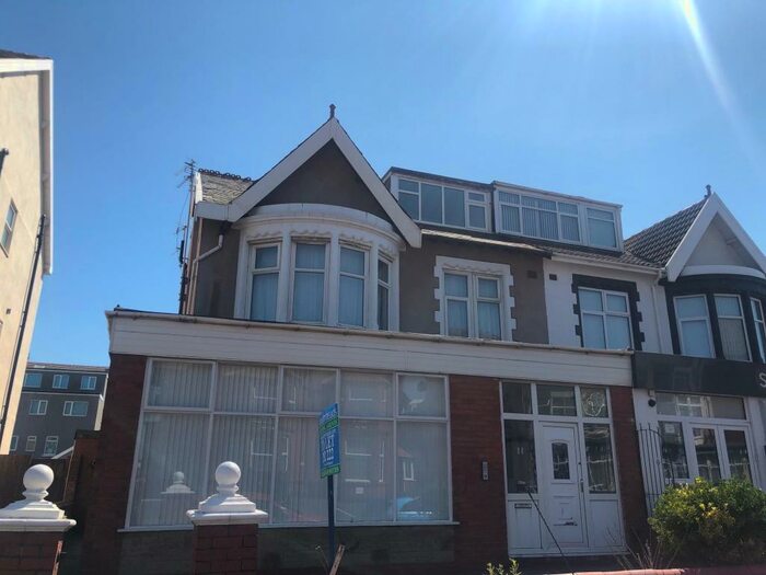 2 Bedroom Flat To Rent In Northumberland Avenue, Bispham, FY2