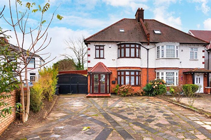 6 Bedroom Semi Detached House For Sale In Bath Road, Hounslow, TW4
