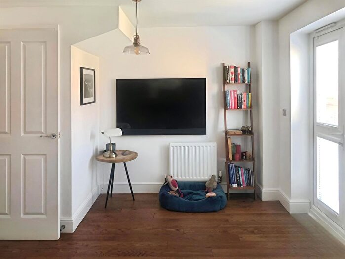 3 Bedroom End Of Terrace House For Sale In Hoopers Walk, Longwell Green, Bristol, BS30